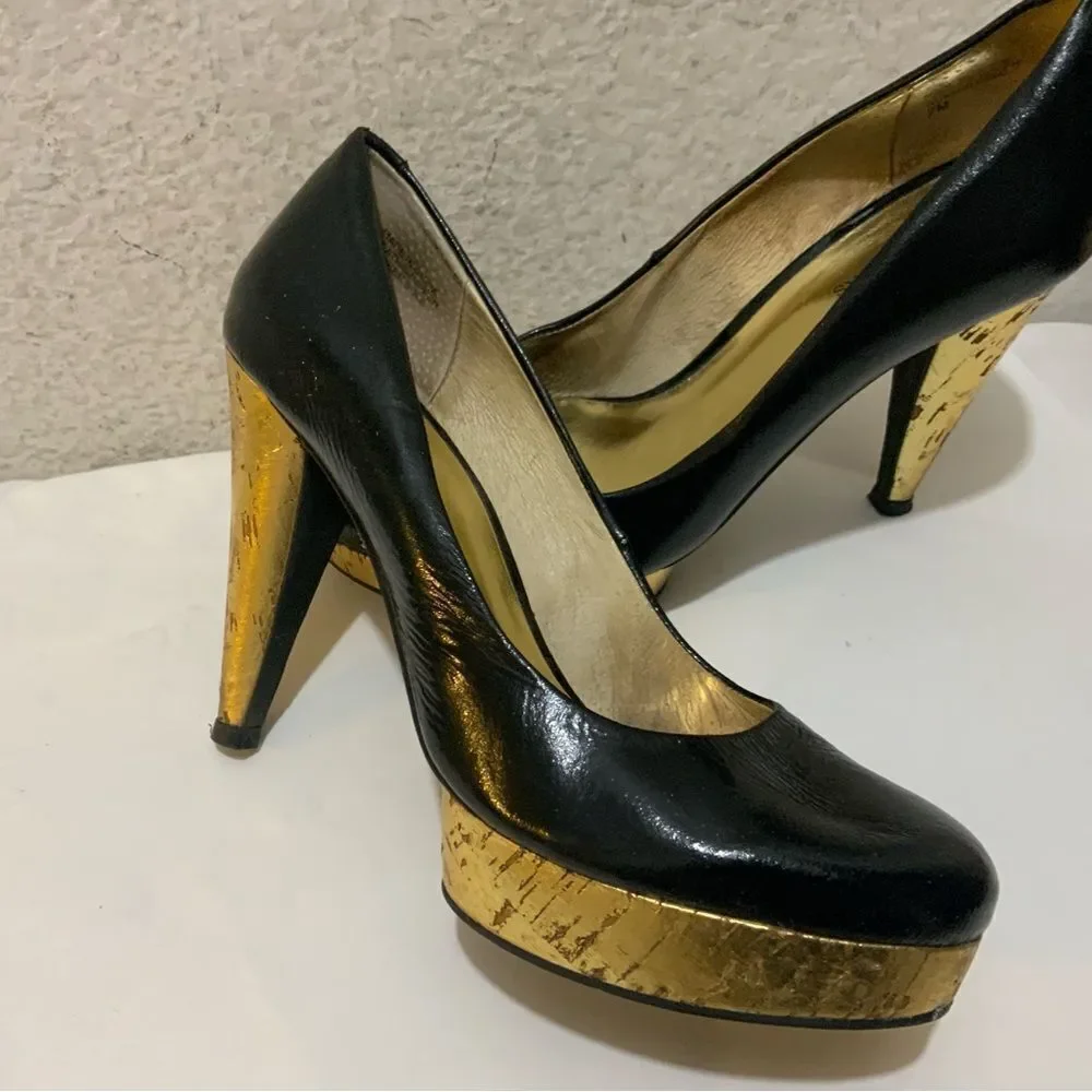 Michael Kors Black Platform Pump Gold Foil Heel size 7